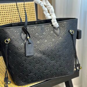 Daily Street Style L*V Handbag 13 QA