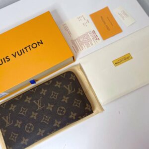 Daily Street Style L*V Handbag 13 QA