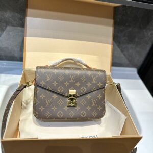 Louis Vuitton Logo Pattern Luxury 3D Hoodie Limited Edition 038