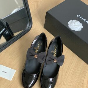 Louis Vuitton Paint Flakes Pattern Luxury 3D Hoodie Limited Edition 077