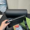 f402e368