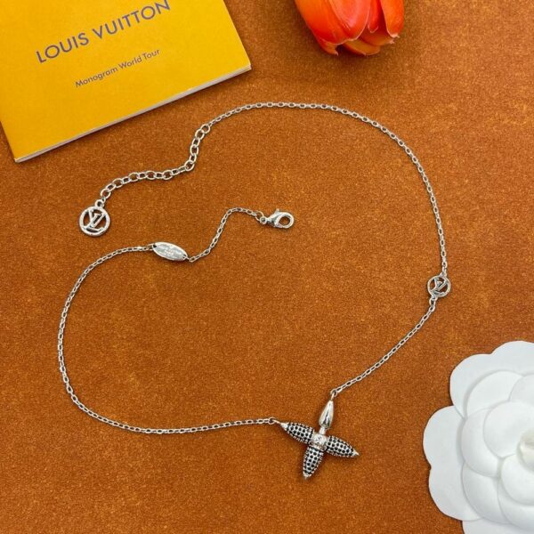 New Arrival LV Necklace 138