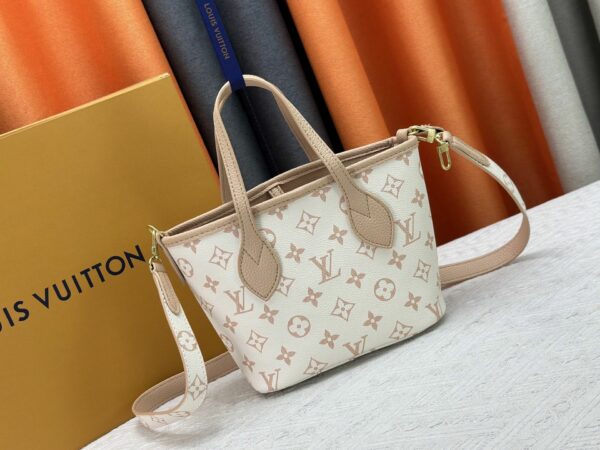 Luxury LV Handbag M12099