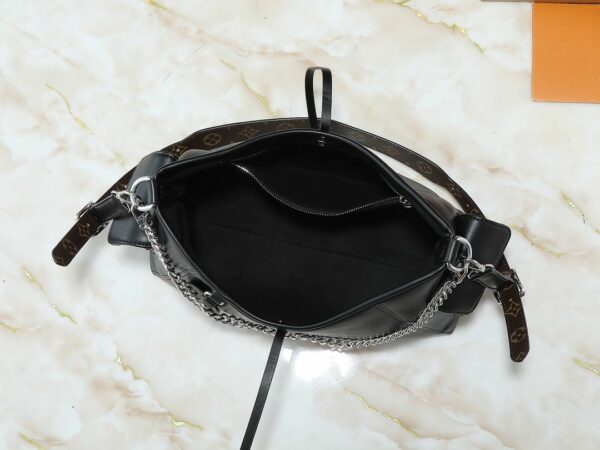 Luxury LV Handbag M25143.3