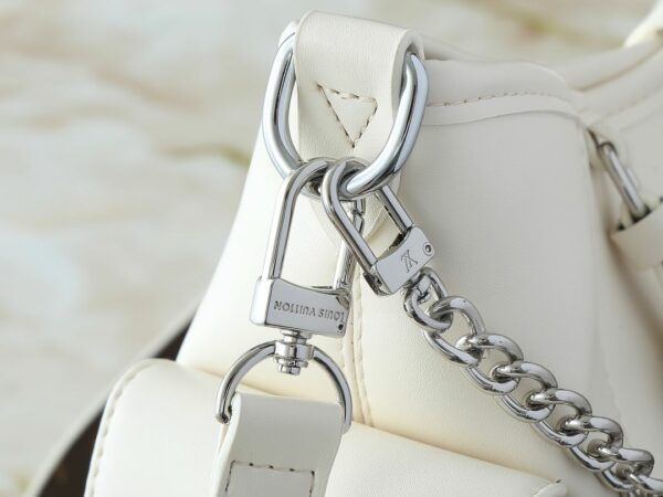 Luxury LV Handbag M25143.3