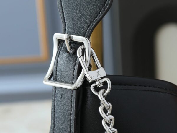 Luxury LV Handbag M25143.2
