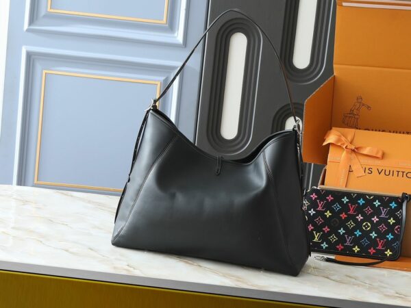 Luxury LV Handbag M25143.2