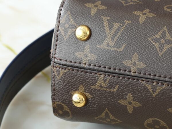 Luxury LV Handbag M42738-M44863