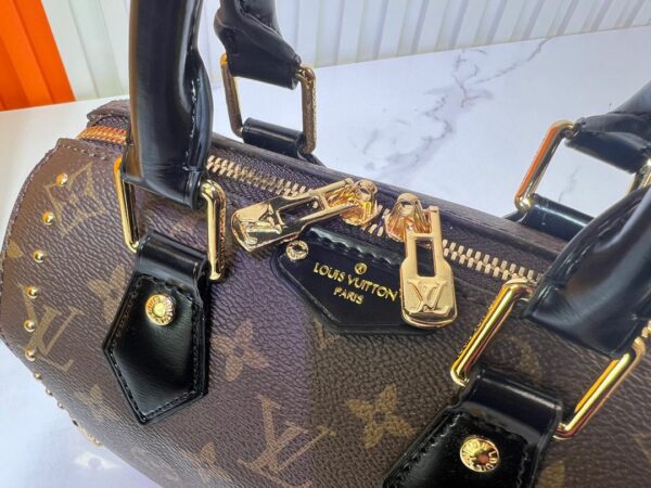 Luxury LV Handbag M46881.1