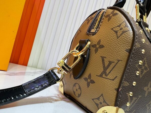 Luxury LV Handbag M46881.1