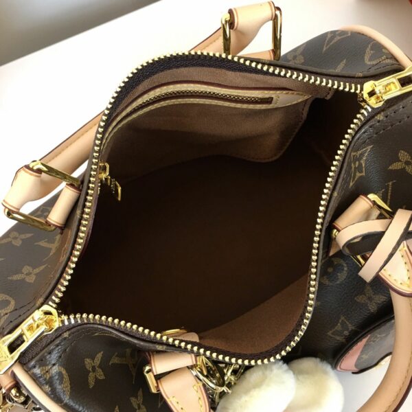 Luxury LV Handbag M40390
