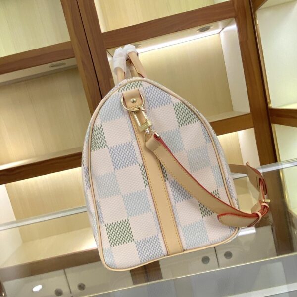 Luxury LV Handbag M40667