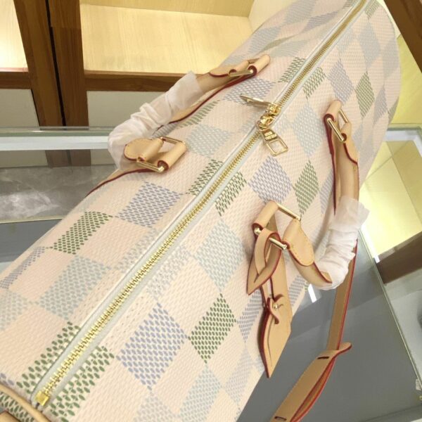 Luxury LV Handbag M40667