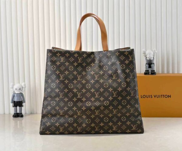 Luxury LV Handbag M24457.3