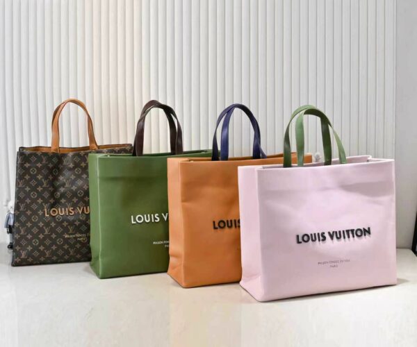 Luxury LV Handbag M24457.3