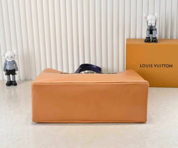 Luxury LV Handbag M24457.3