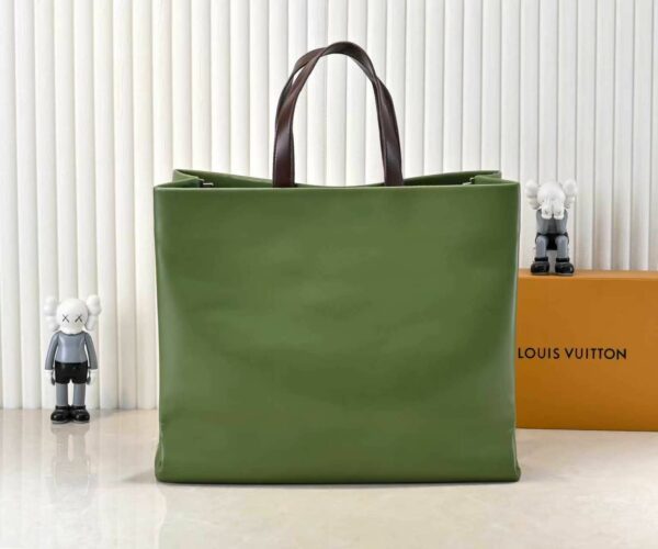 Luxury LV Handbag M24457.3
