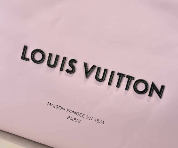 Luxury LV Handbag M24457.3