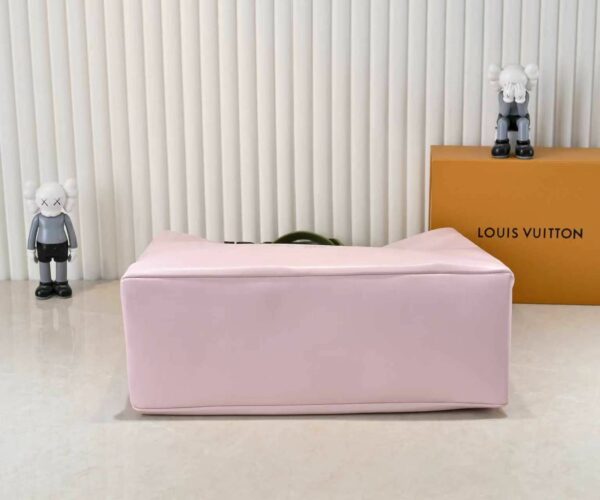 Luxury LV Handbag M24457.3