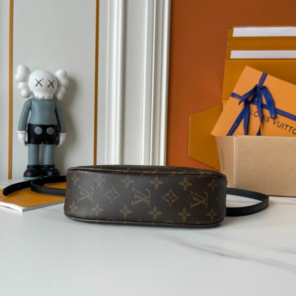 Luxury LV Handbag M25223