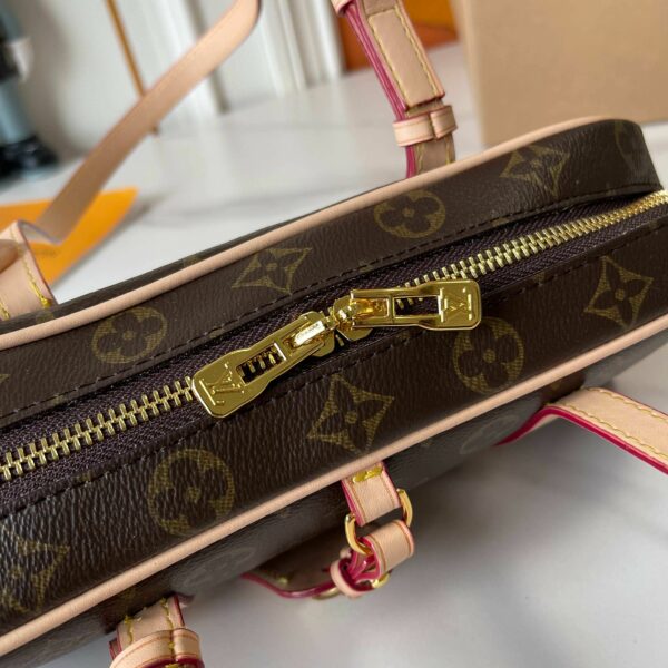 Luxury LV Handbag M47031