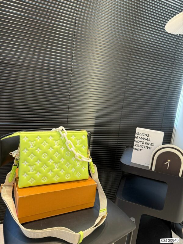 New Collection Fashion LV Handbag L2035