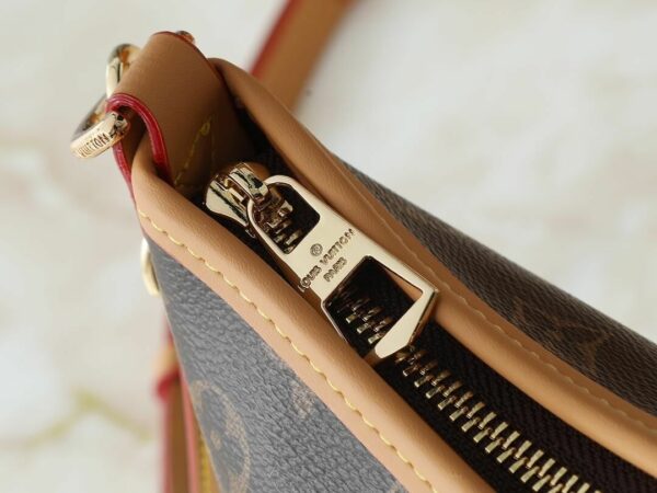 Luxury LV Handbag M13689