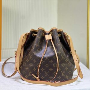 Luxury LV Handbag M42224