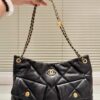 Luxury Gucci Handbag 847387