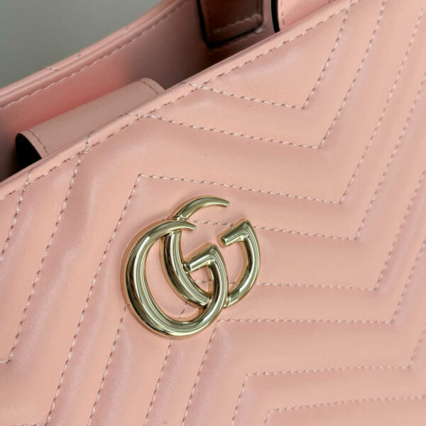 Luxury Gucci Handbag 847387