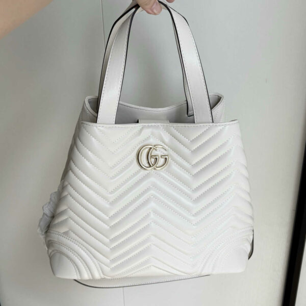 Luxury Gucci Handbag 847387