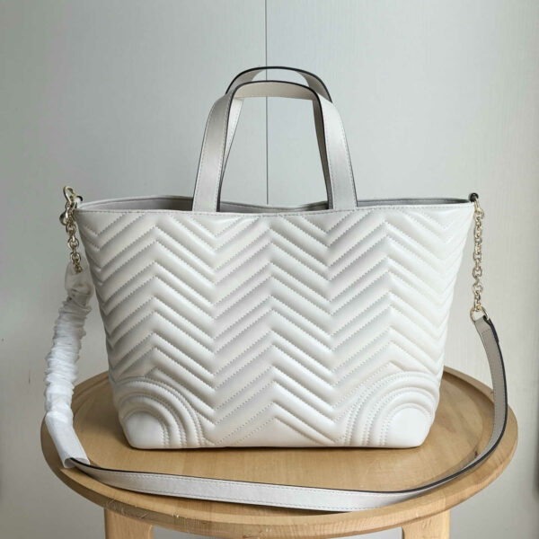 Luxury Gucci Handbag 847387