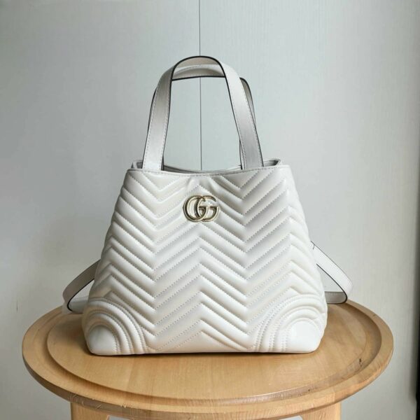Luxury Gucci Handbag 847387