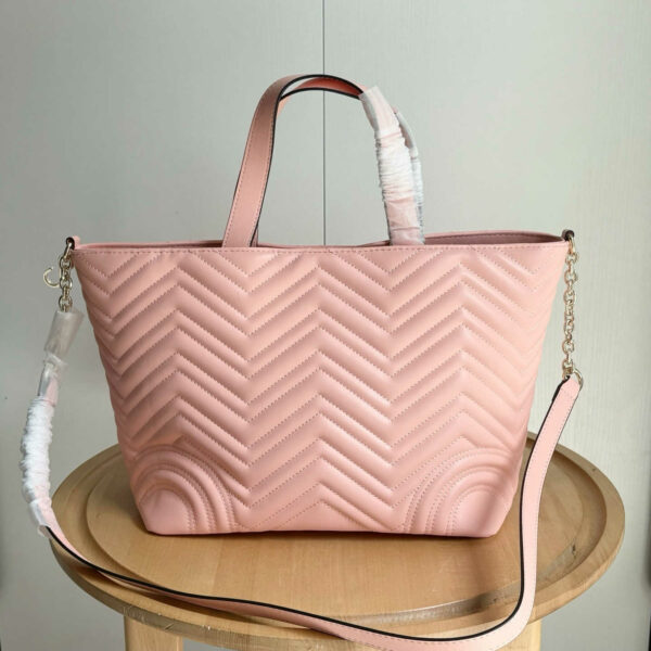 Luxury Gucci Handbag 847387
