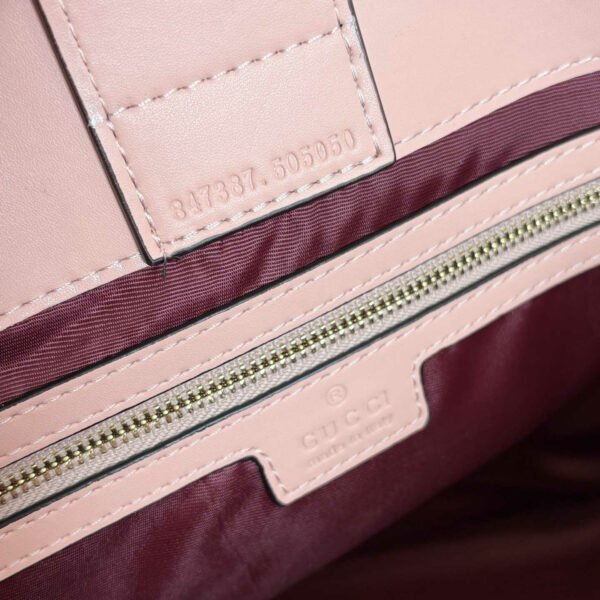 Luxury Gucci Handbag 847387