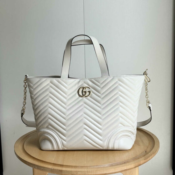 Luxury Gucci Handbag 847387