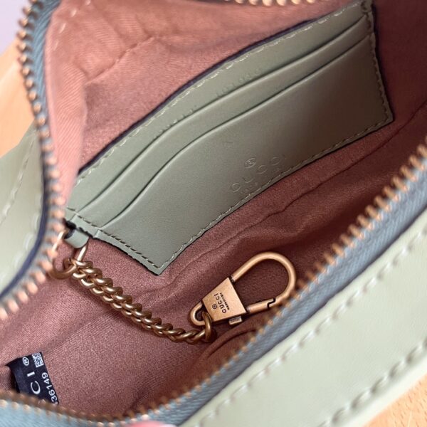 Luxury Gucci Handbag 699514