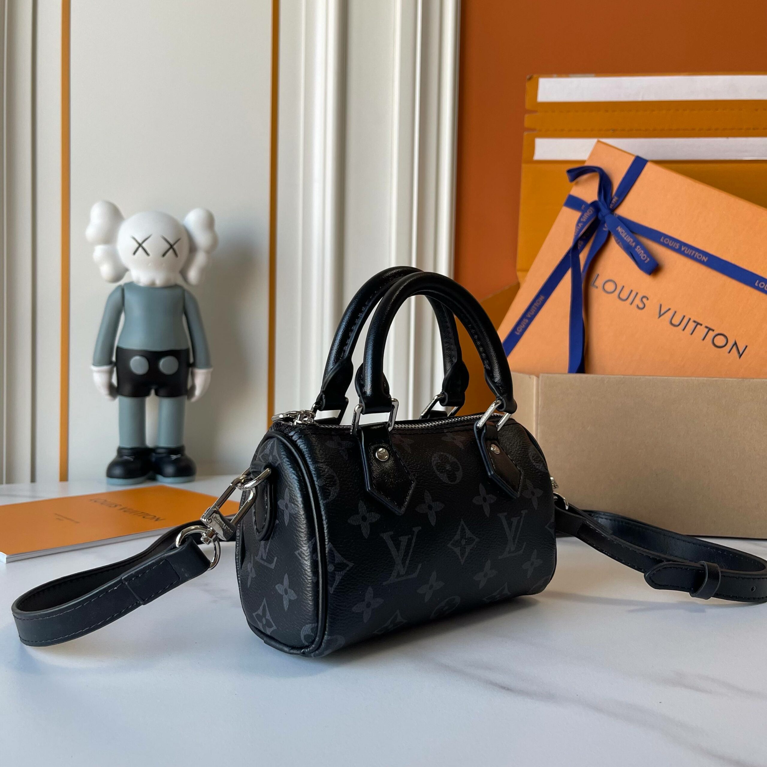 Luxury LV Handbag M26573-M15102 Luxury LV Handbag M26573-M15102