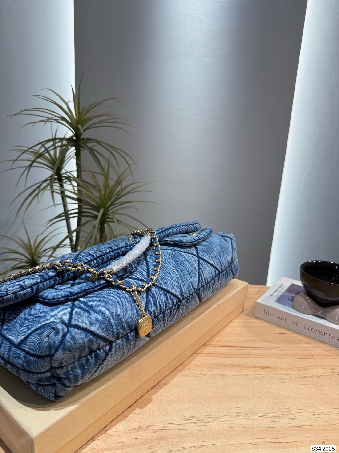 New Collection Fashion CN Handbag 2025 New Collection Fashion CN Handbag 2025