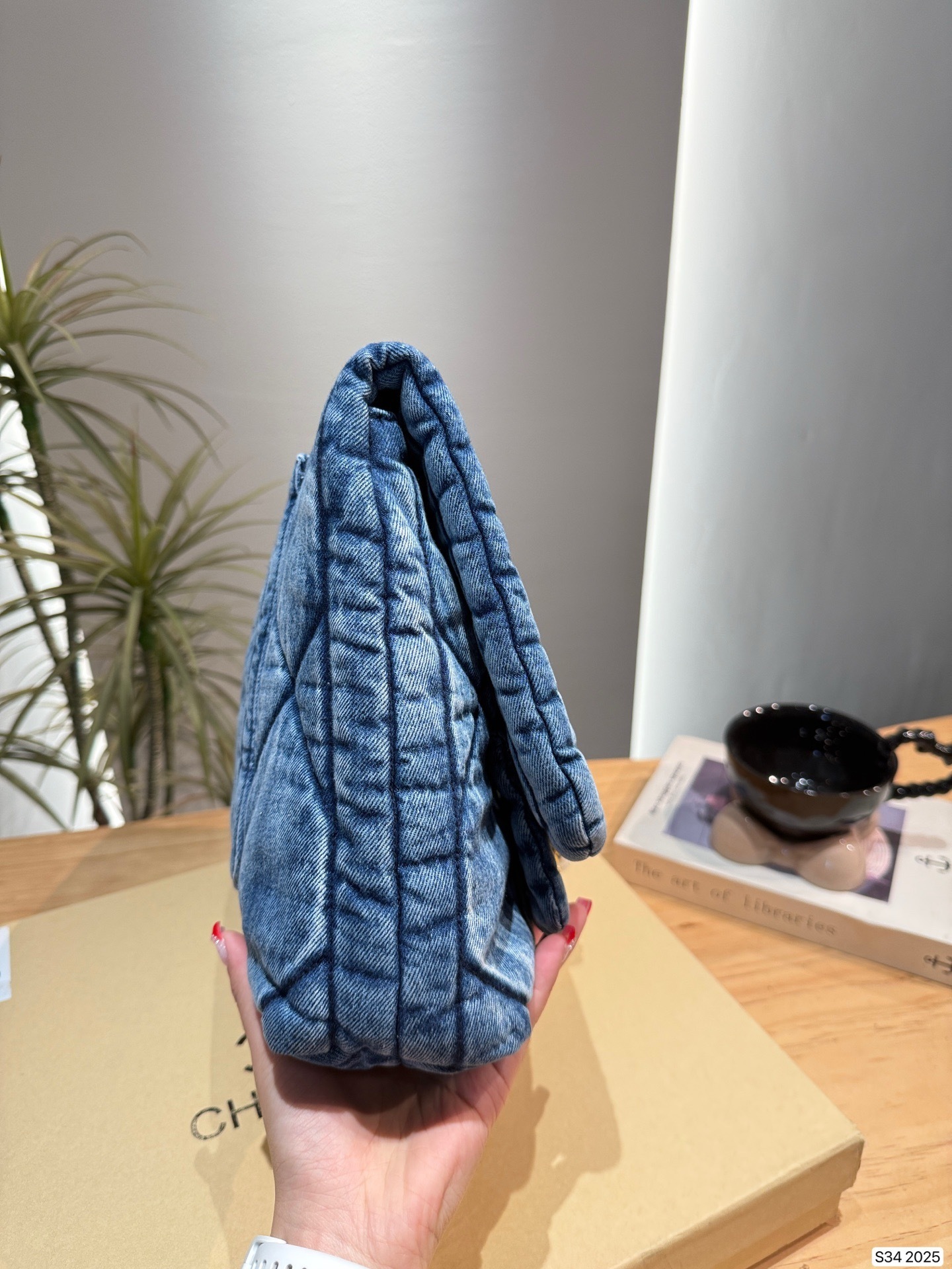 New Collection Fashion CN Handbag 2025 New Collection Fashion CN Handbag 2025