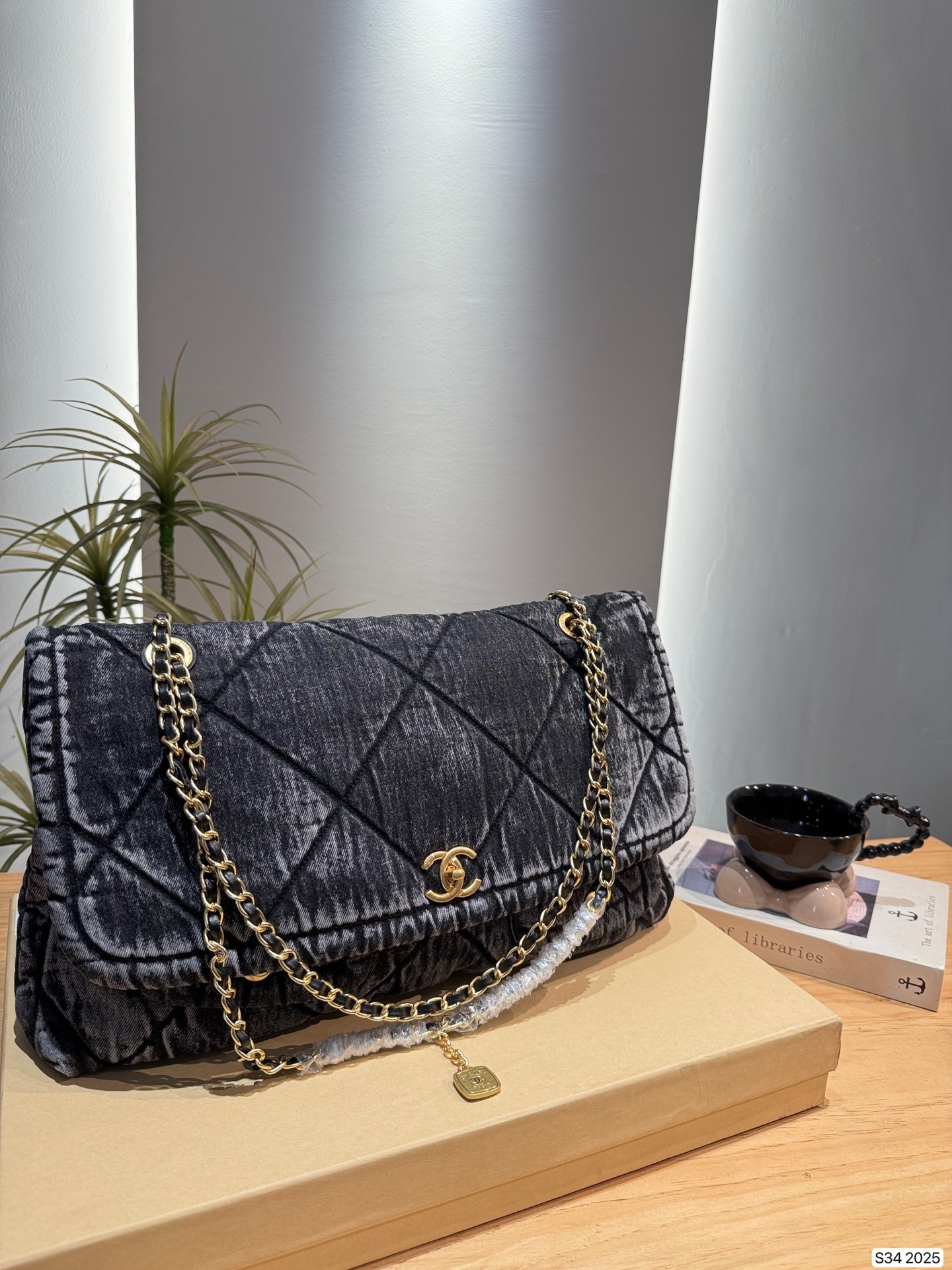 New Collection Fashion CN Handbag 2025 New Collection Fashion CN Handbag 2025