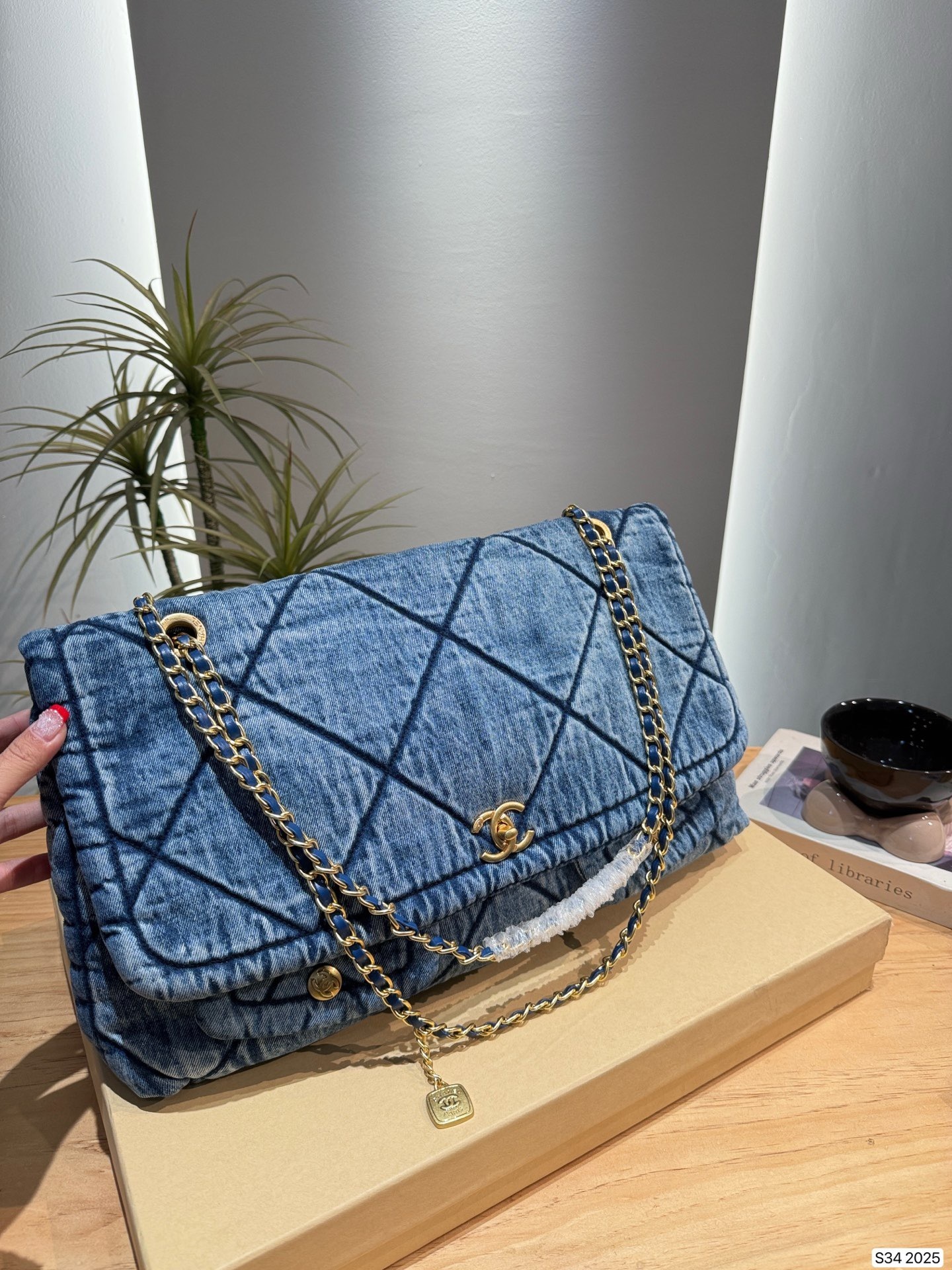 New Collection Fashion CN Handbag 2025 New Collection Fashion CN Handbag 2025