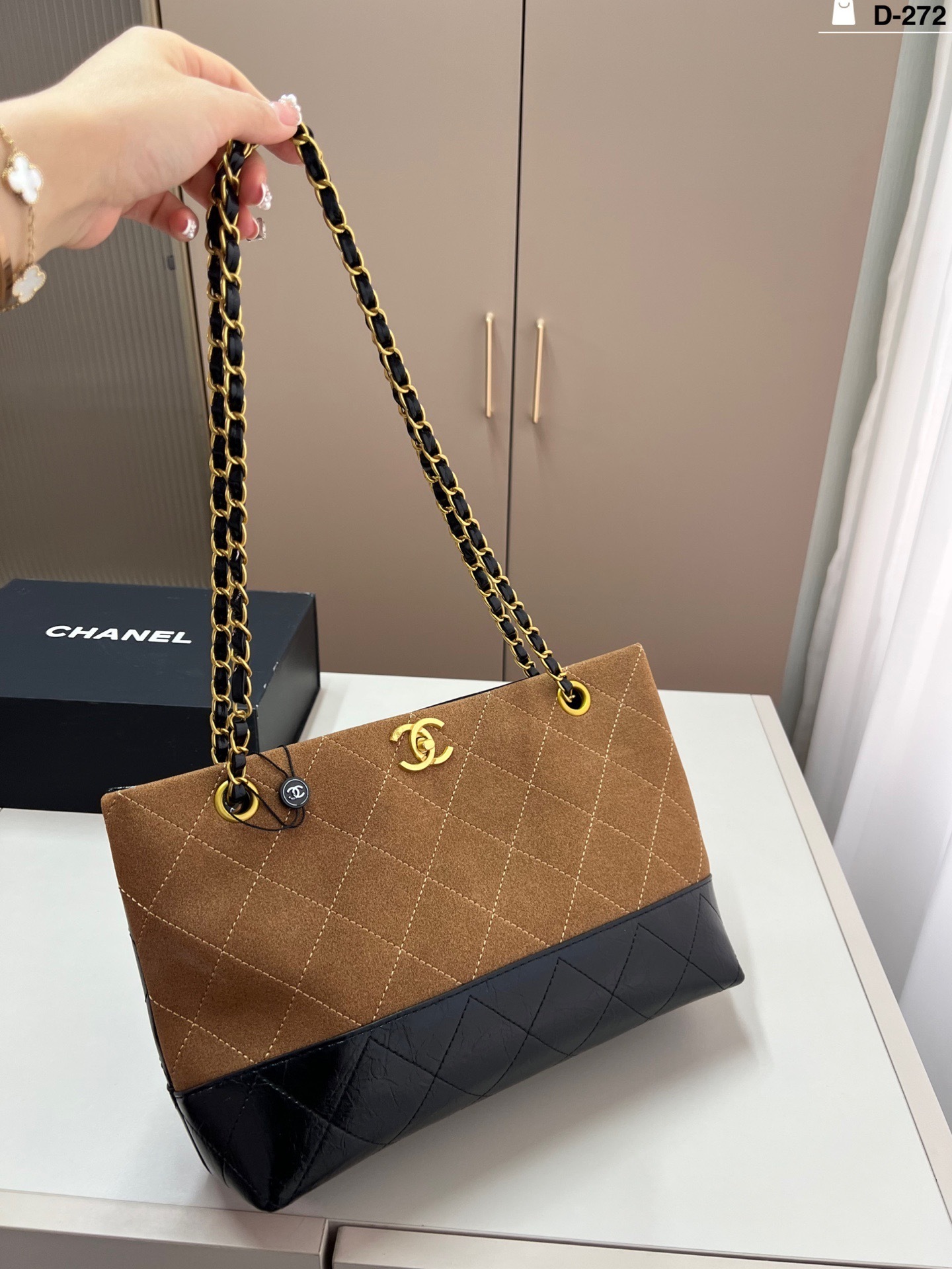 New Collection Fashion CN Handbag CC2511046 New Collection Fashion CN Handbag CC2511046