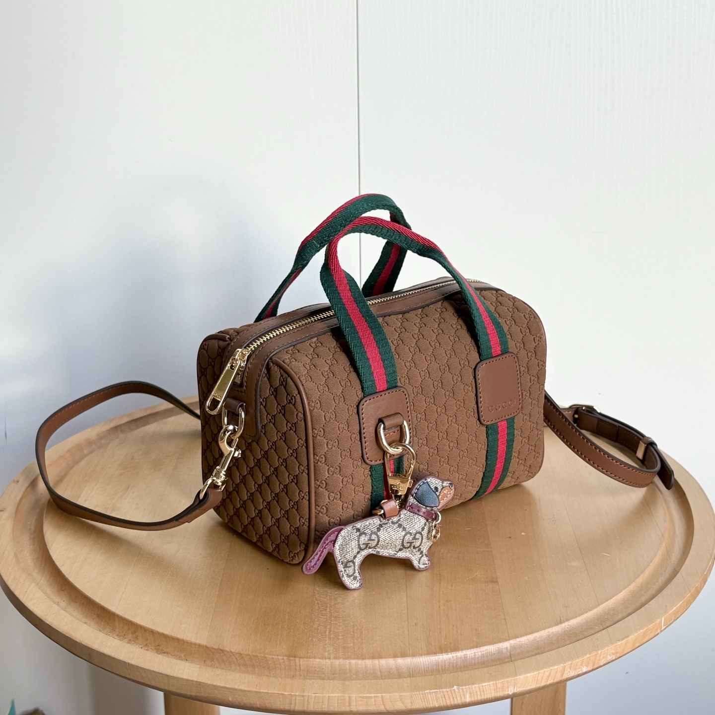 Luxury Gucci Handbag 859975 Luxury Gucci Handbag 859975