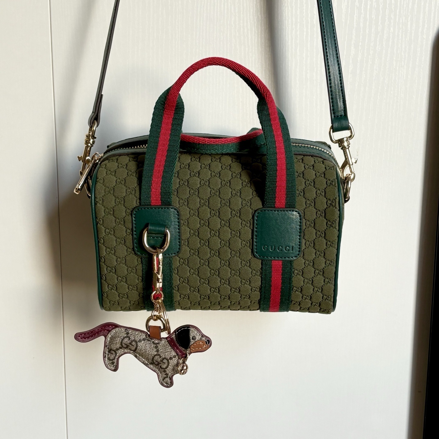 Luxury Gucci Handbag 859975 Luxury Gucci Handbag 859975