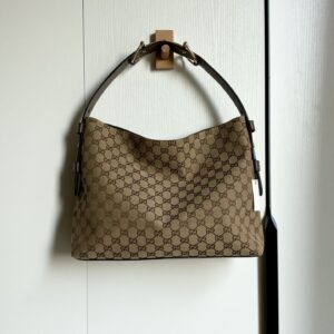 Luxury Gucci Handbag 850926.2