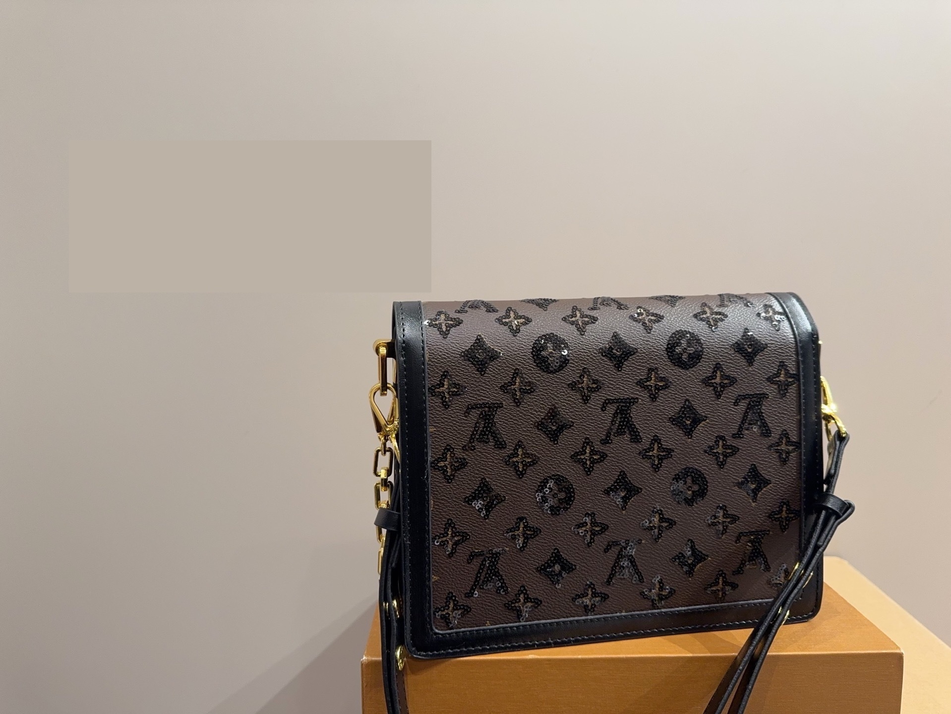New Collection Fashion LV Handbag LV2511229 New Collection Fashion LV Handbag LV2511229