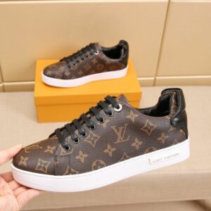 Iconic Street Daily Shoes L3380