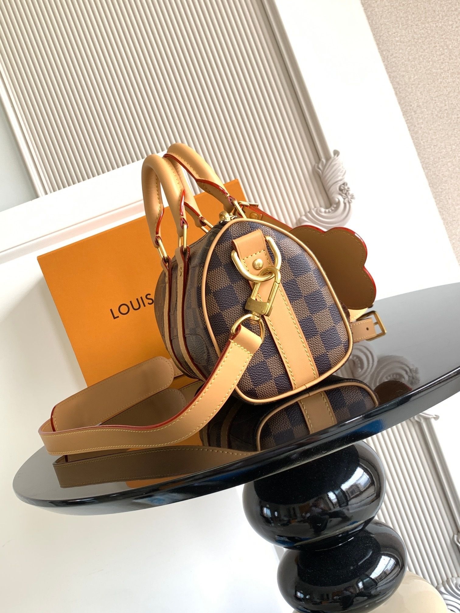 New Collection Fashion LV Handbag M15428 New Collection Fashion LV Handbag M15428