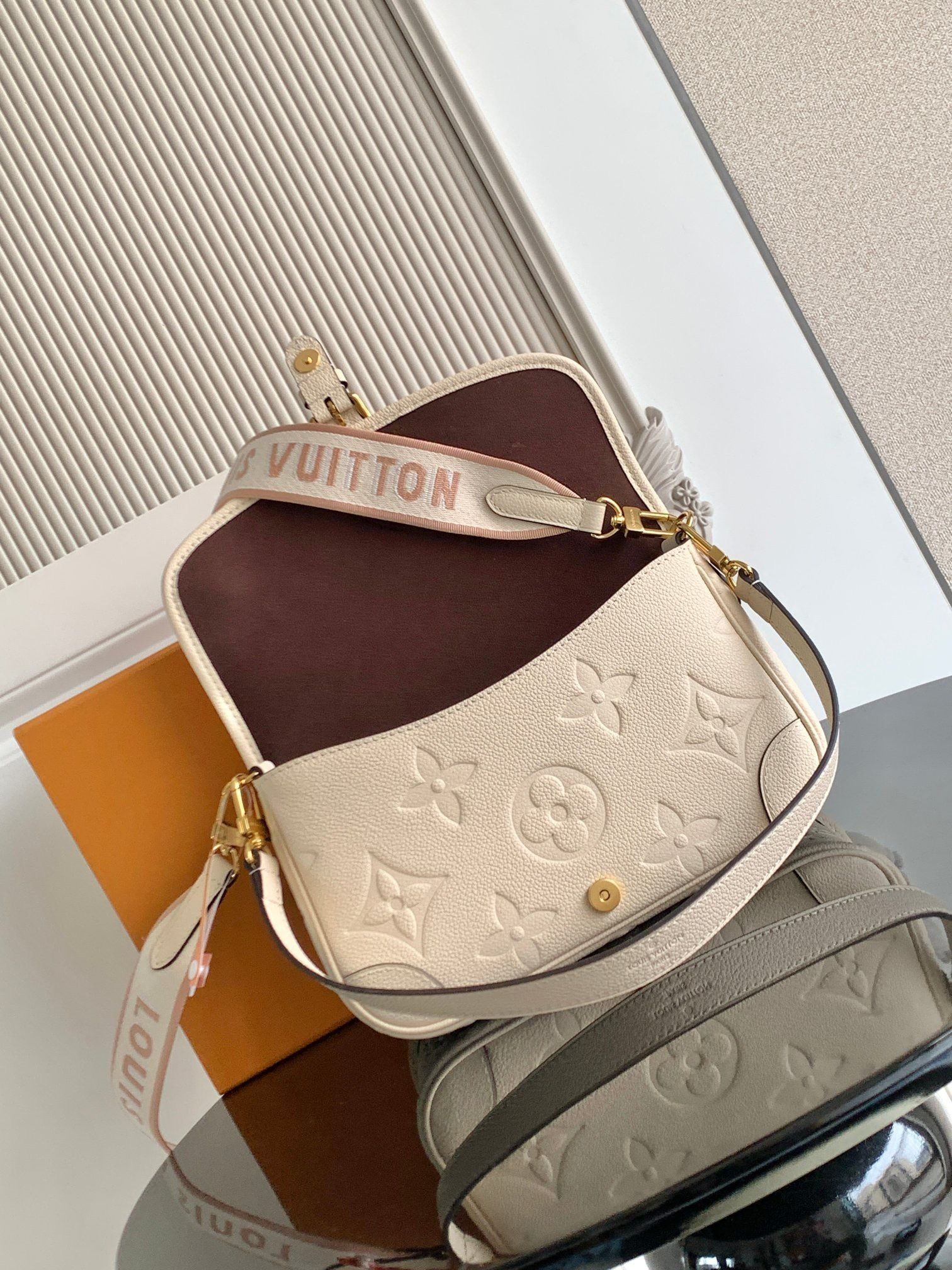 New Collection Fashion LV Handbag M46386 New Collection Fashion LV Handbag M46386
